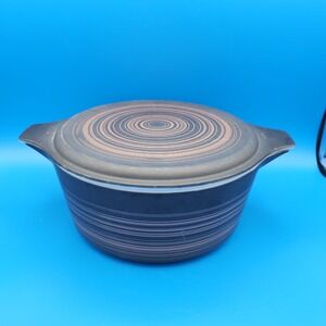 Vintage Pyrex Terra Casserole Dish 475-B2 2 1/2 Qt and Lid-Tan & Mat Black Brown